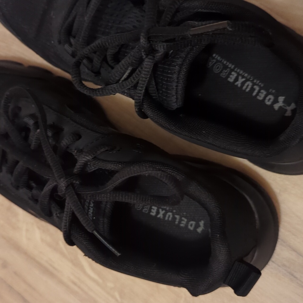 Sz.8 Under Armour Charged Assert All Black Sneakers - Picture 10 of 14